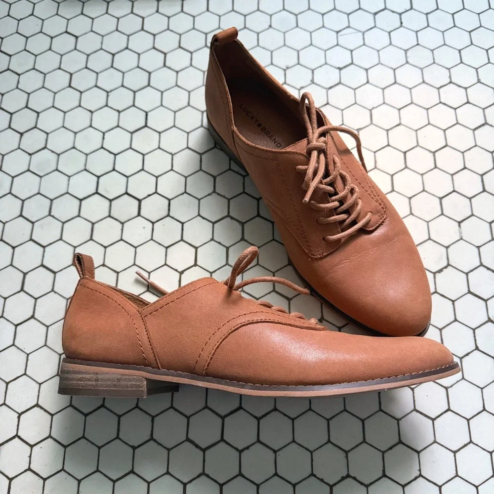 Lucky Brand Efinnia Tan Brown Leather Lace Up Oxford Flats Menswear Style 9.5M